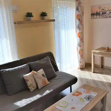 39 Apartament *