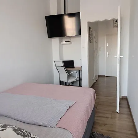 39 Apartment *